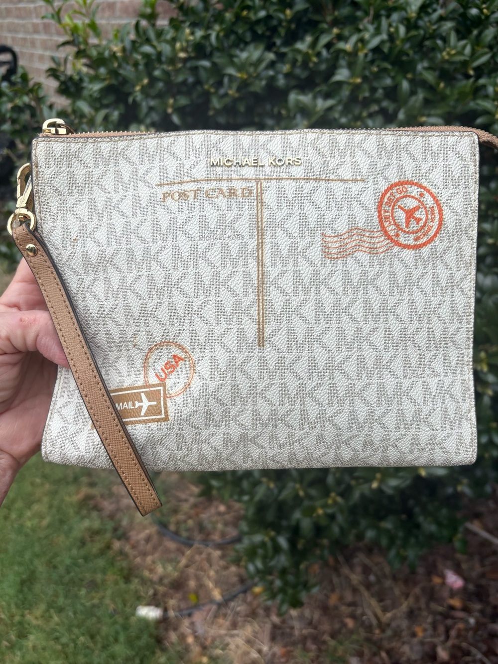 Michael Kors Jet Set Air Mail XLarge Wristlet EUC